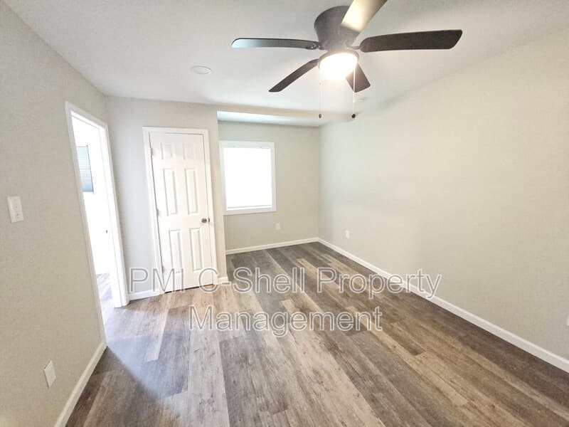 Pensacola House: 3258 Peagler Plaza Rd