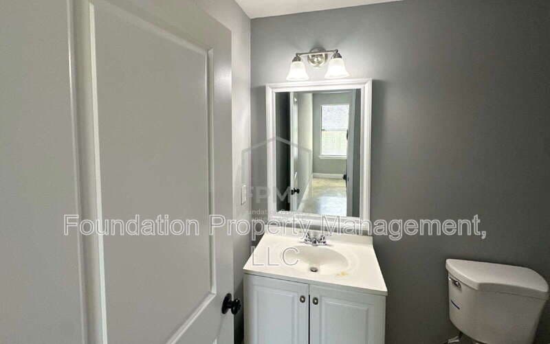 Memphis House: 555 Monteagle Drive