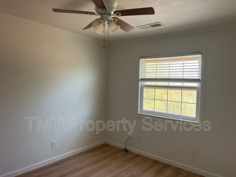 Sacramento House: 376 Morrison Avenue