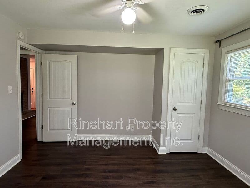 Rock Hill House: 645 Greenbriar Avenue