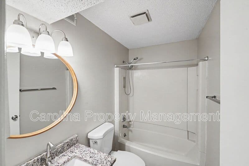 Charlotte House: 10971 Harrowfield Rd