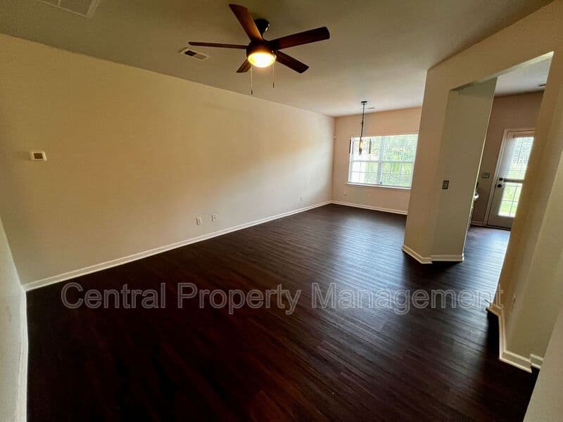 Greer House: 43 Moorlyn Lane