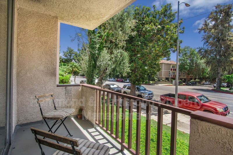 Sherman Oaks Condo: 12955 Riverside Dr.