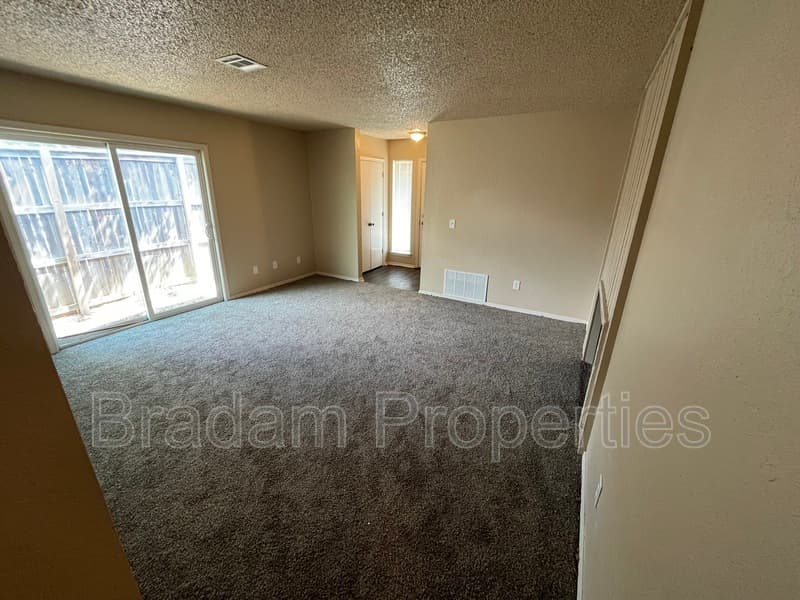 Tulsa Condo: 5981 East 25th Pl