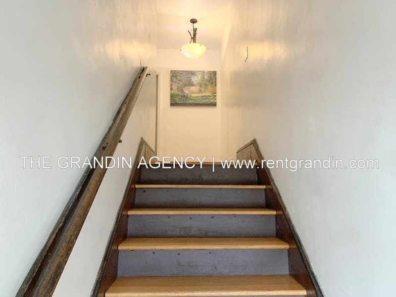 Roanoke House: 1306 Patterson Avenue Southwest