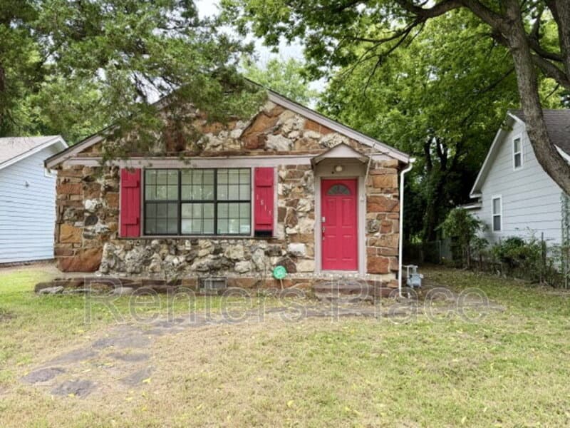Tulsa House: 1815 North Boston Place