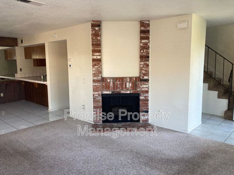 Oceanside House: 274 Riverview Way