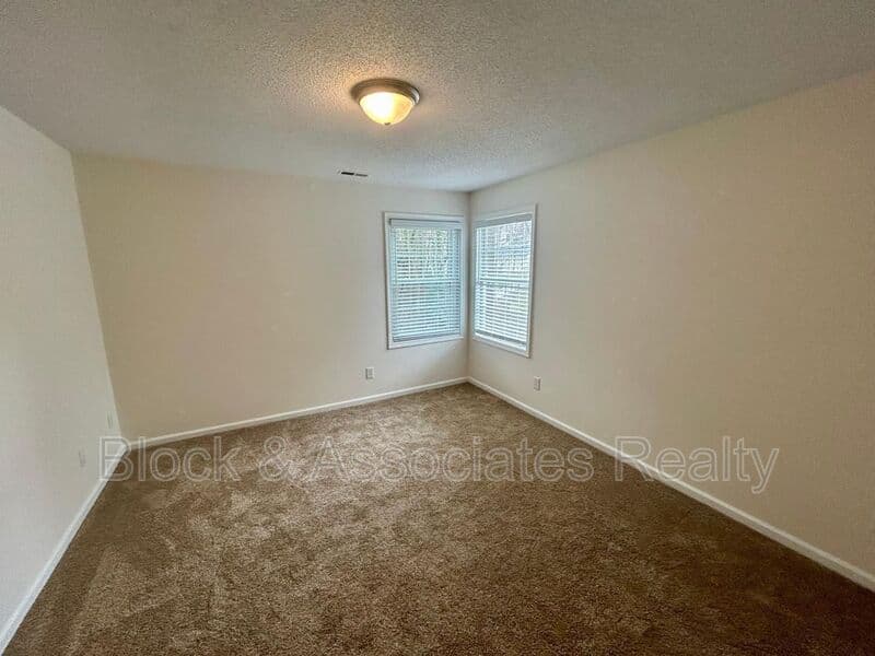 Wake Forest House: 232 Haywicke Place