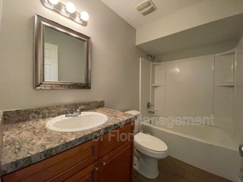 Ocala House: 3650 NE 41 Street