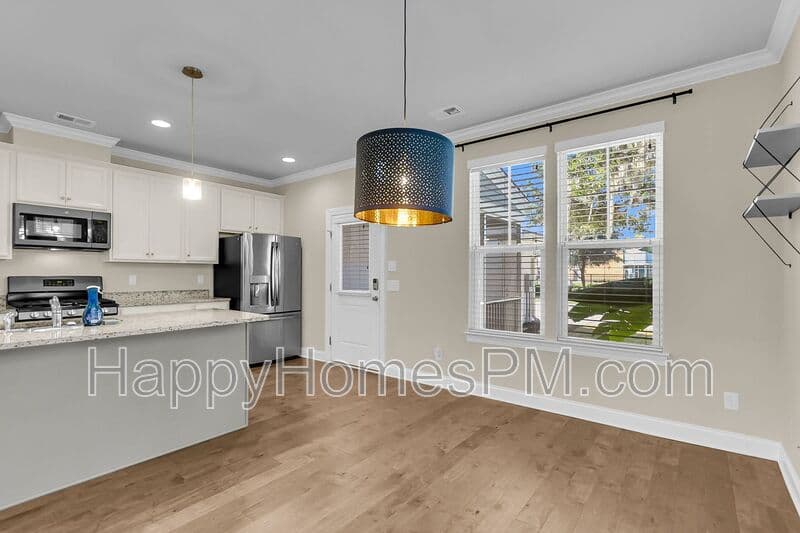 North Charleston House: 5086 E Liberty Park Cirlce