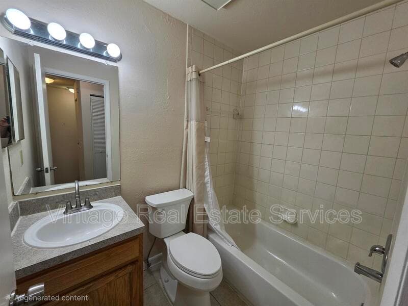 Tampa House: 5202 Sunridge Palms Dr