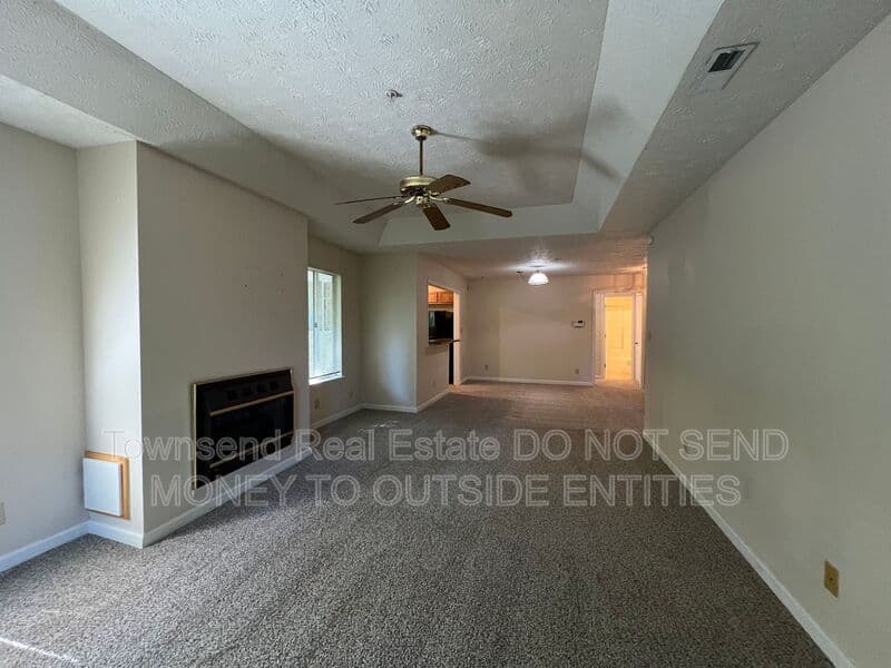 Fayetteville House: 3355 Galleria Drive