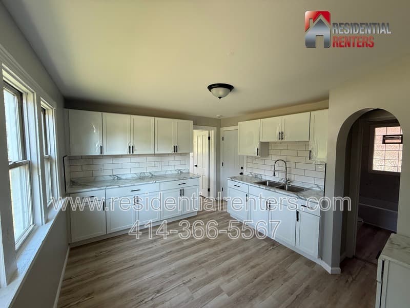 Milwaukee Condo: 3351 N 6th Street