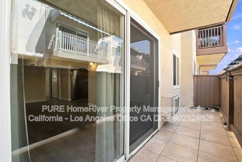 Los Angeles House: 2852 Sawtelle Blvd
