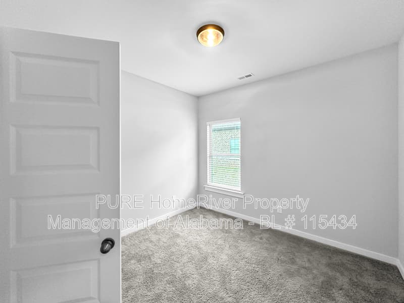 Meridianville House: 215 John Harold Dr