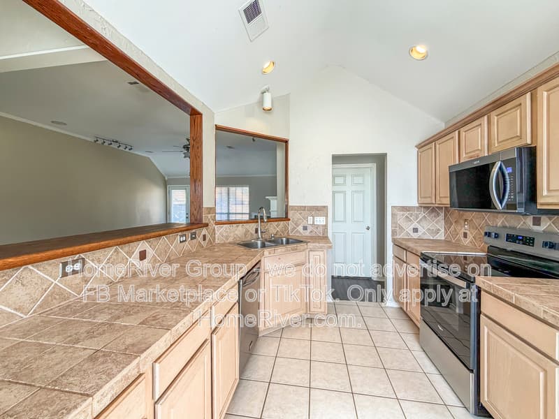 Frisco House: 8101 Durham Dr
