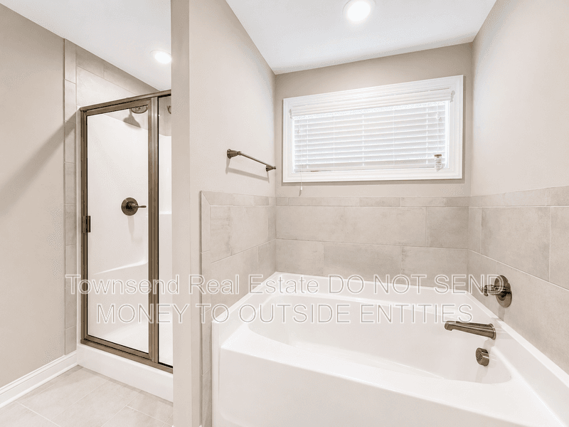 Fayetteville House: 3358 Scotscraig Rd.
