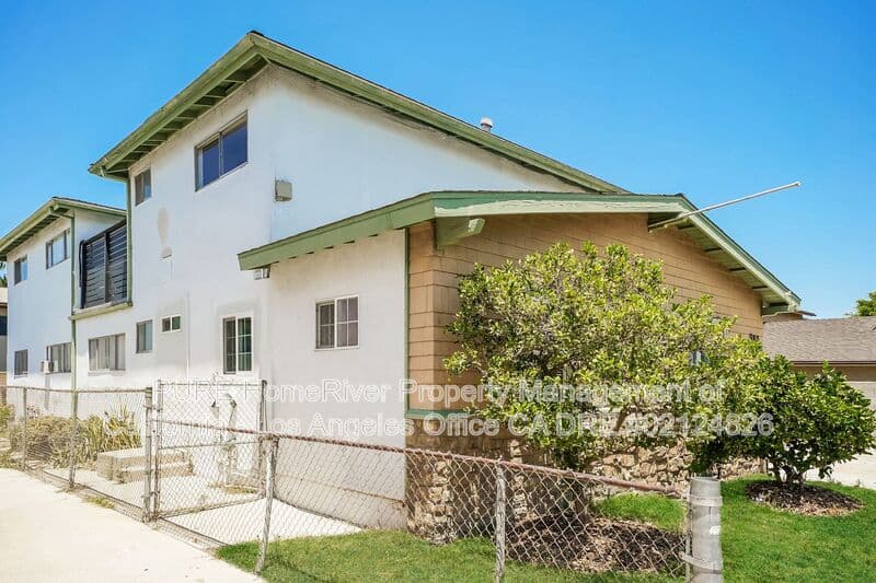 San Pedro House: 980 W Battery St