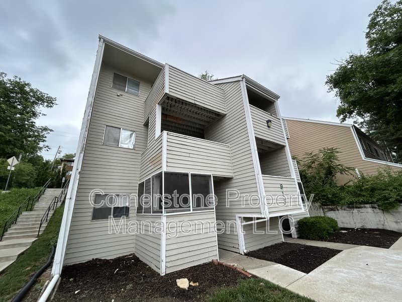 Lawrence Condo: 913 Michigan Street - 4