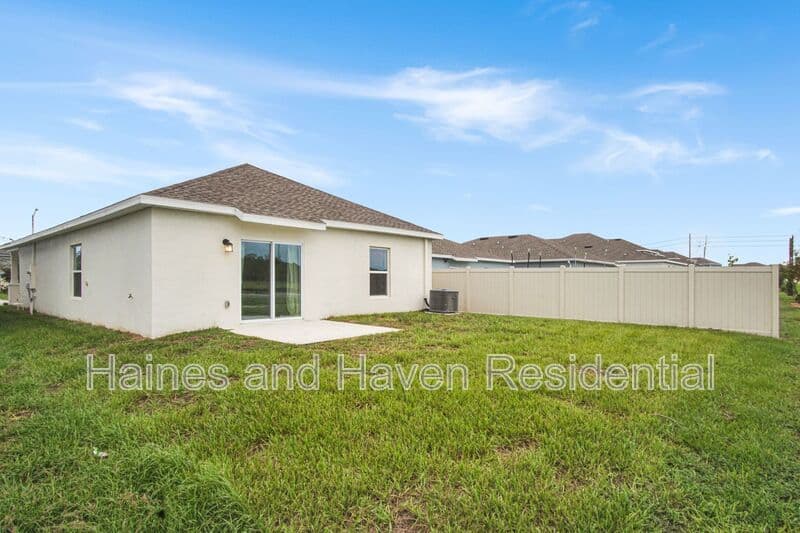 Winter Haven House: 1688 Teagan Ln