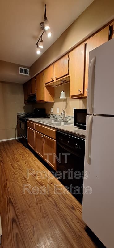 College Station Condo: 302 Manuel Drive