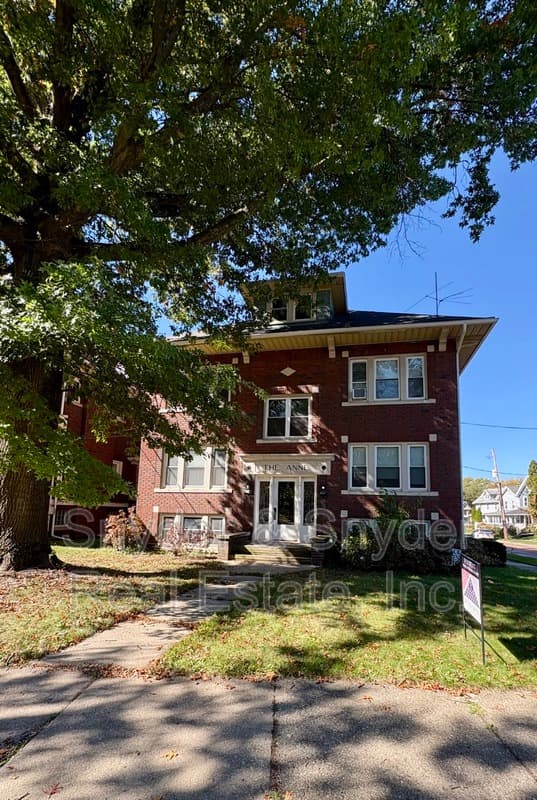 Akron Condo: 96 North Portage Path - 4