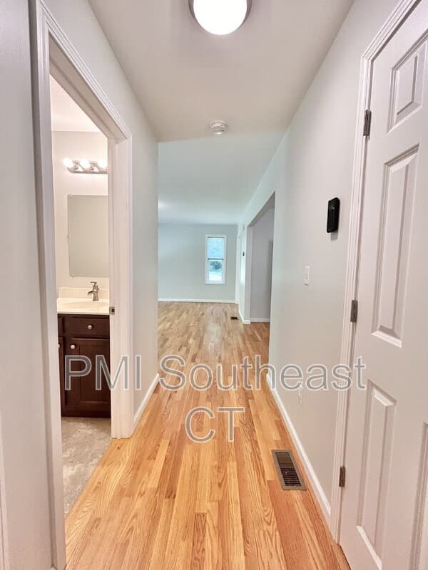 Salem House: 124 Witter Road