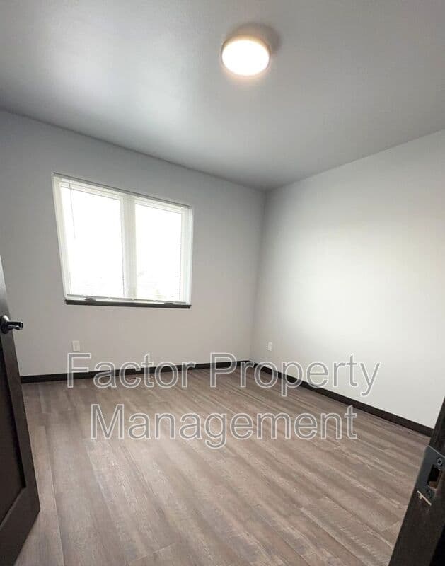 Mankato House: 3110 Noble Drive