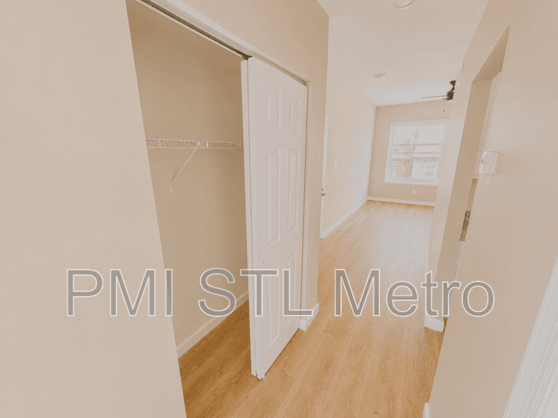 St. Louis Condo: 3672 Russell Blvd
