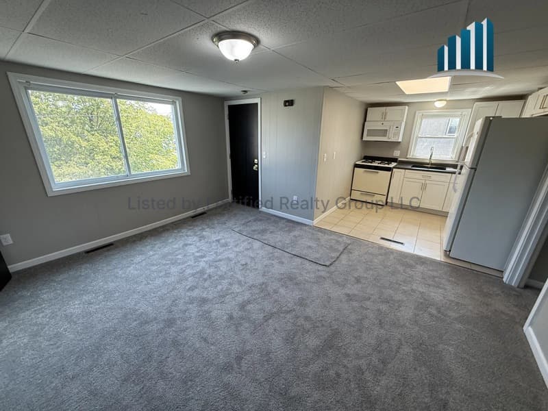 Fall River Condo: 85 Massasoit St