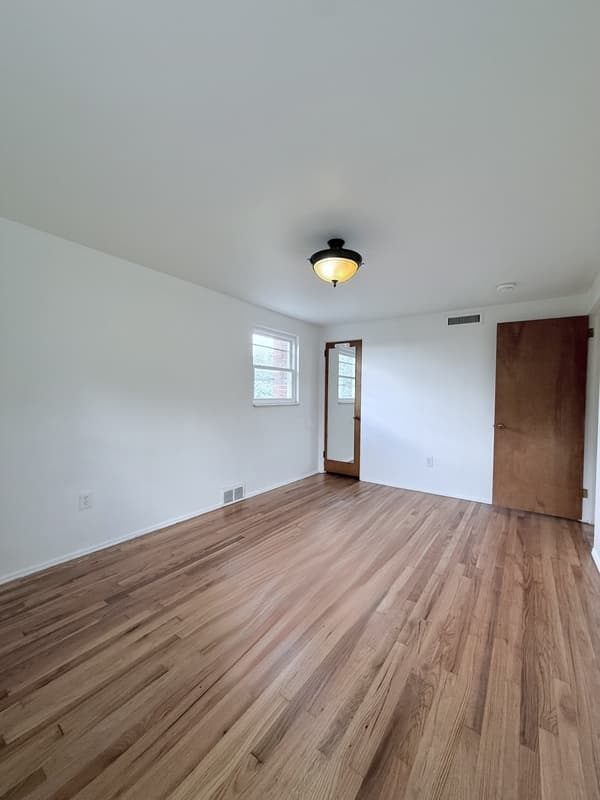 Pittsburgh House: 241 Bauman Avenue - 2