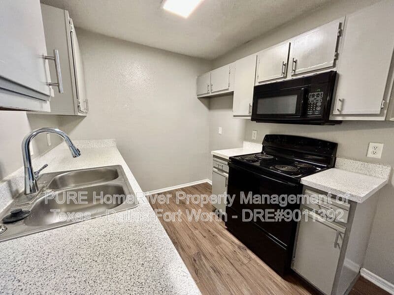 North Richland Hills Condo: 7514 Connie Lane