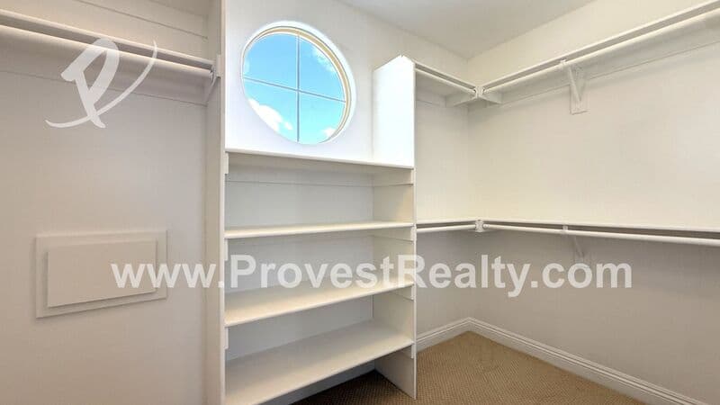 Victorville House: 18064 Mariner Dr
