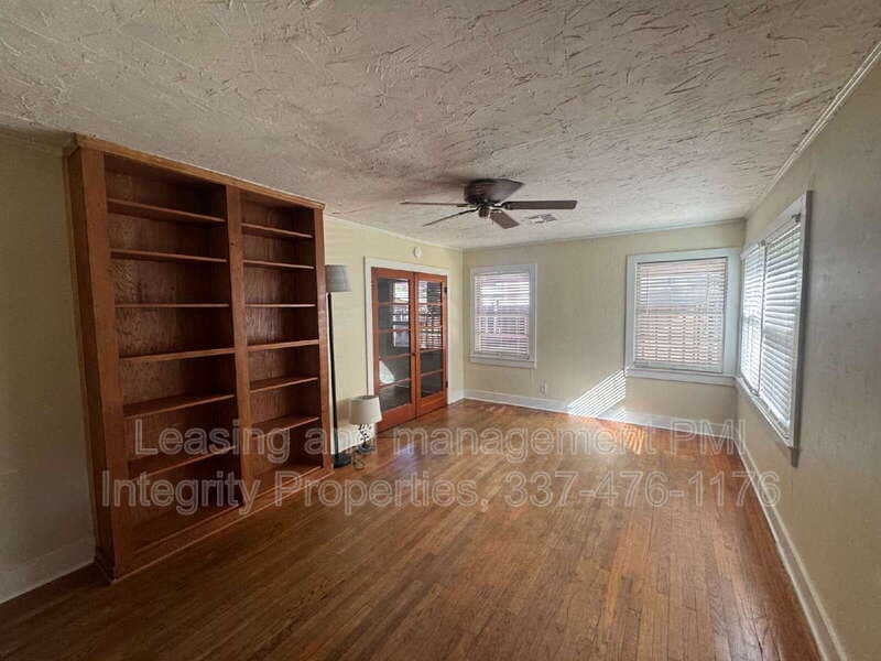 Lafayette House: 235 Henry Street
