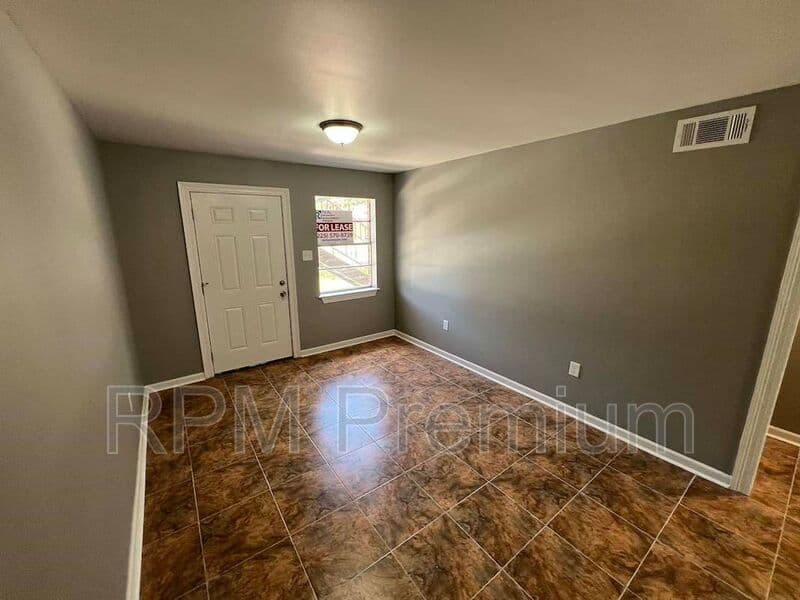 Baker Condo: 5057 Baker Blvd
