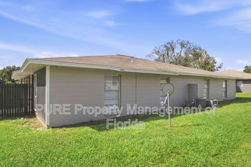 Ocala House: 5485 SE 30th Pl