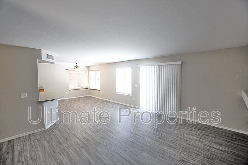 Litchfield Park House: 6132 N Florence Ave