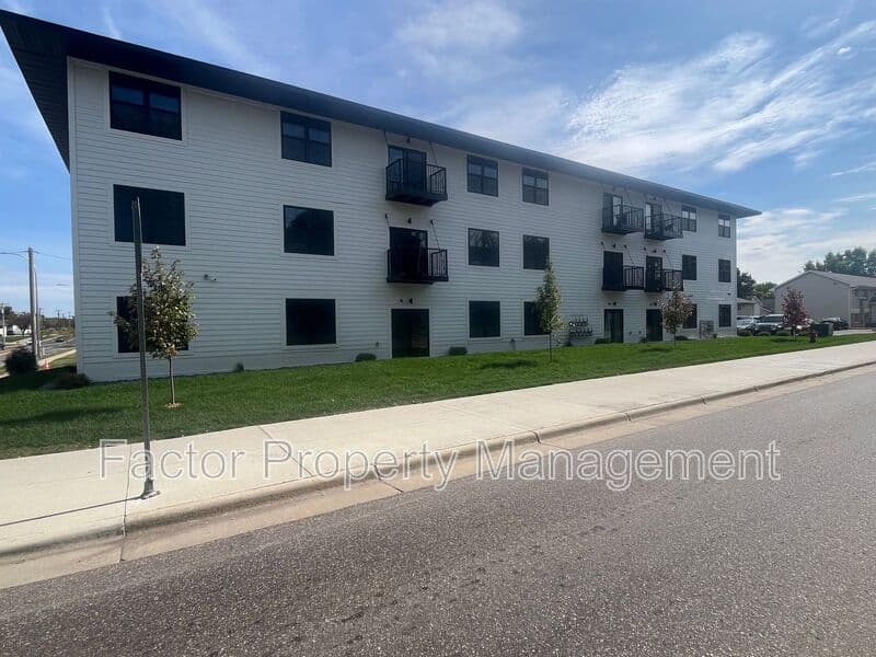 Mankato Condo: 1300 Warren Street