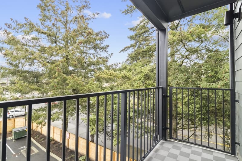 Lakewood Condo: The Meadowlark 5402 77th street west - 307