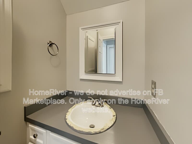 Columbia House: 313 Brook Hollow Dr