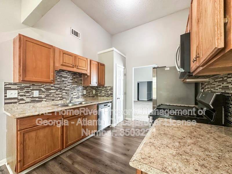 Villa Rica House: 5021 Serenity Point Ln