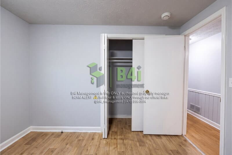 Douglasville House: 6331 Garnet Drive