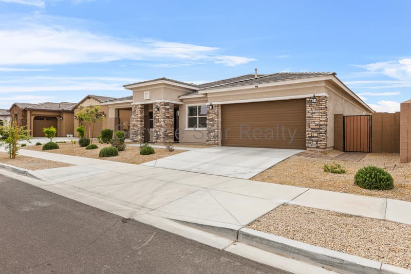 Laveen House: 4019 W Piedmont Rd