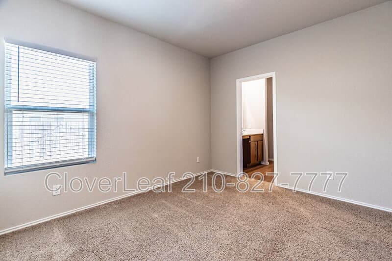 Elmendorf House: 14635 Hackamore Way