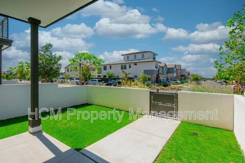 Irvine House: 102 Keeper