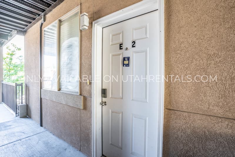 Provo House: 884 E 700 N