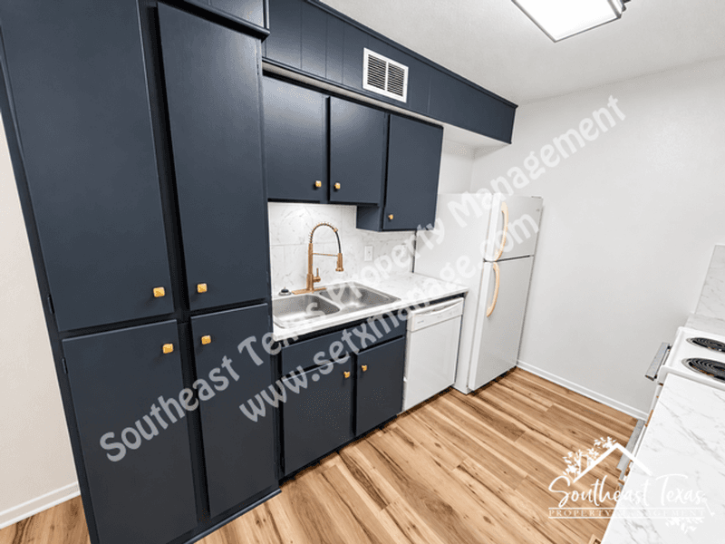 Jasper House: 801 W Gibson St