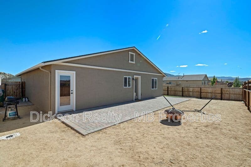 Reno House: 635 Fallon Station Road