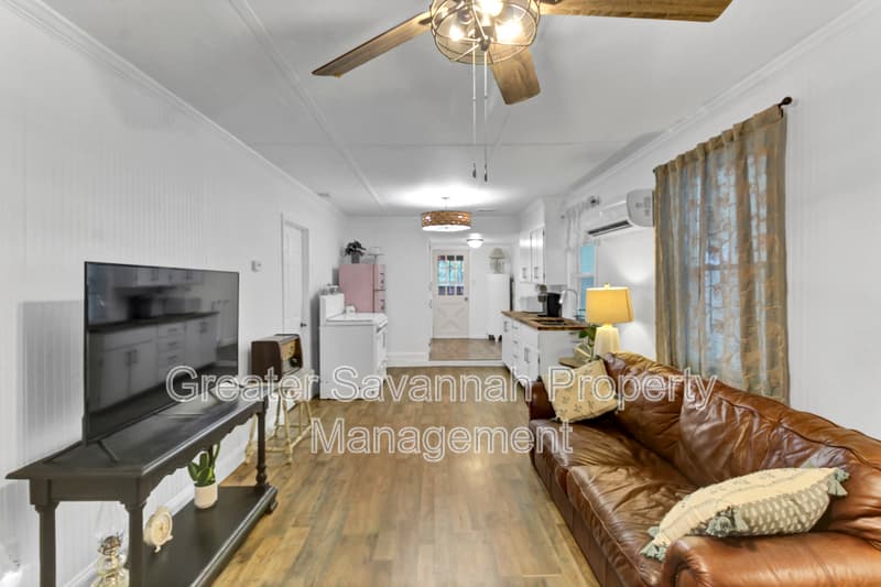 Rincon House: 304 East Fourth Street