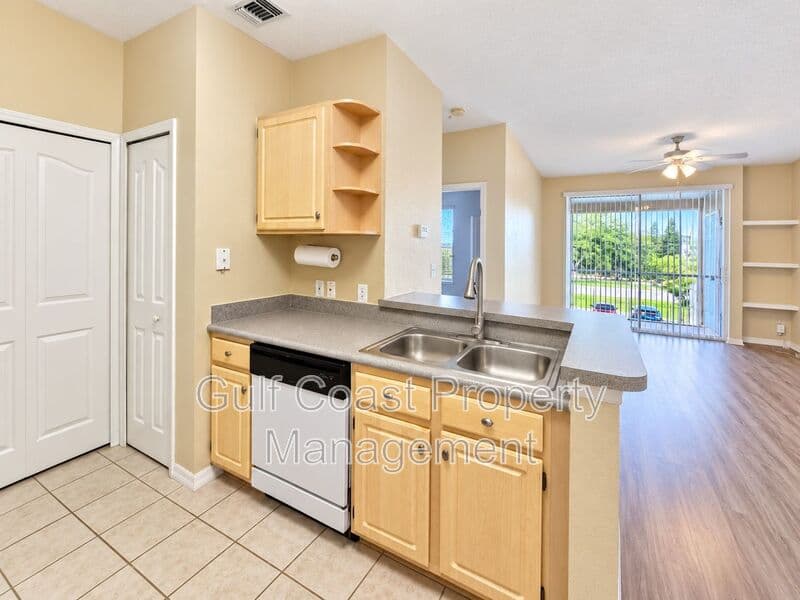 Riverview House: 5521 Legacy Crescent Place